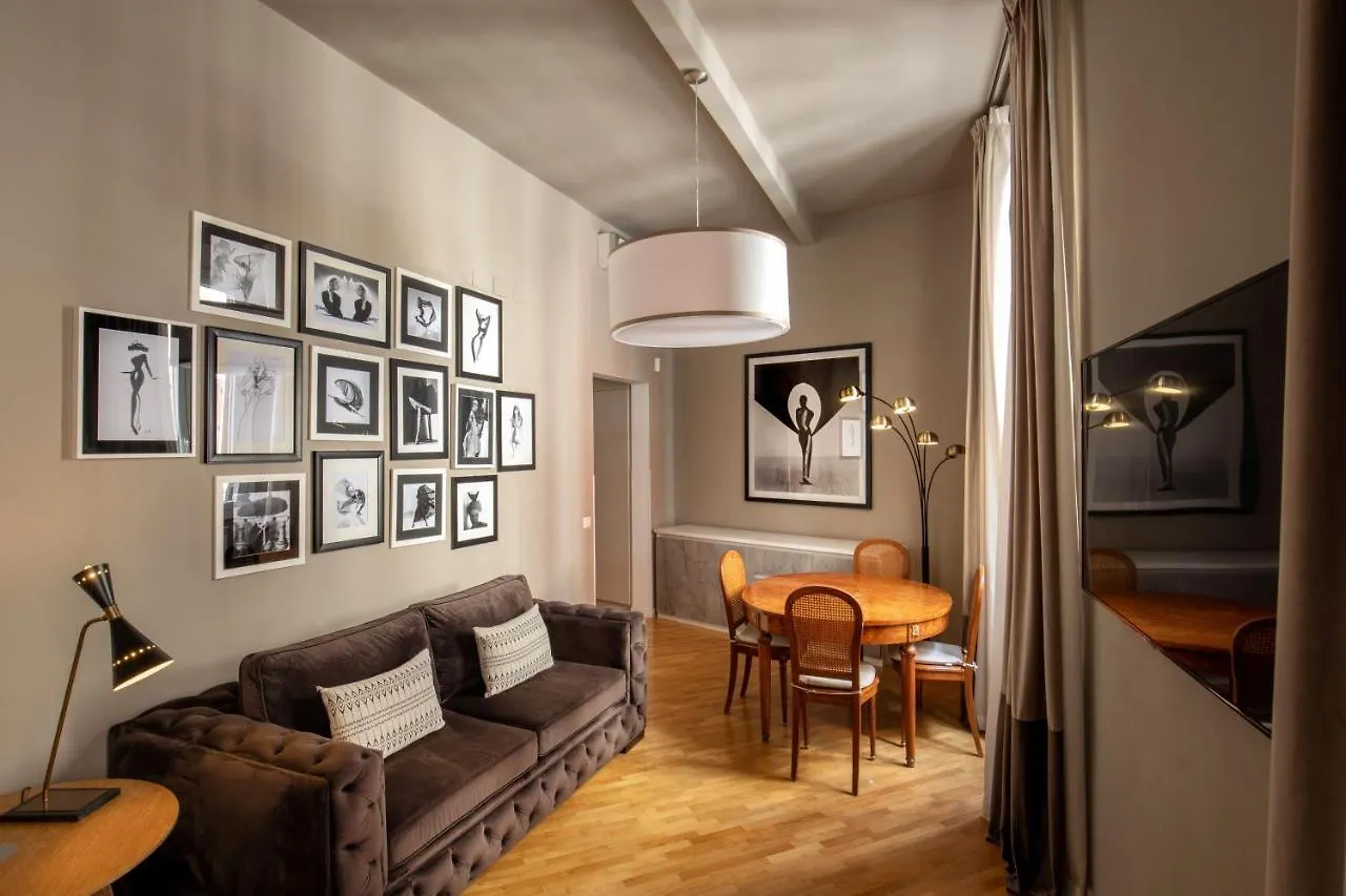 Piazza Di Spagna Moda Luxury Apartment location